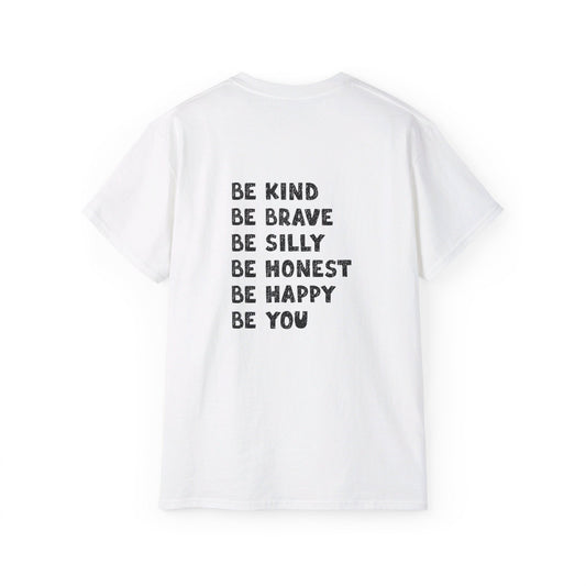 「Be Yourself」Tシャツ – 自分らしさを讃えよう